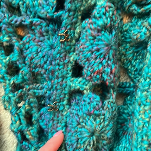 GORGEOUS FIONA WOOF CROCHET SWEATER WITH TURQUOISE TONES SZ L - Picture 7 of 11